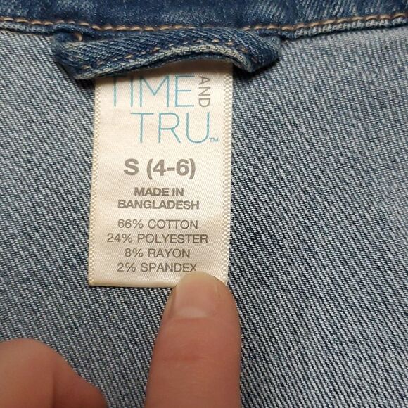 Time and Tru Womens size small Stretchy Blue Jean Demin Jacket - Picture 4 of 6